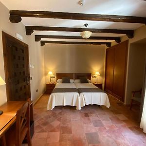 Habitación Estándar con Cama Queen
